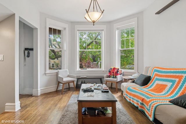3624 N Leavitt St, Chicago, IL 60618 - sitting room with wood finished floors and baseboards