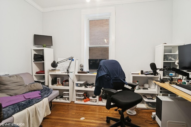 3624 N Leavitt St, Chicago, IL 60618 - home office with crown molding and wood finished floors