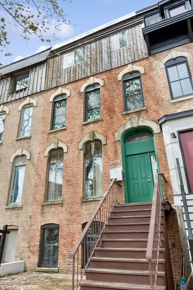 2424 N Seminary Ave, Chicago, IL 60614 - view of apartment building / complex