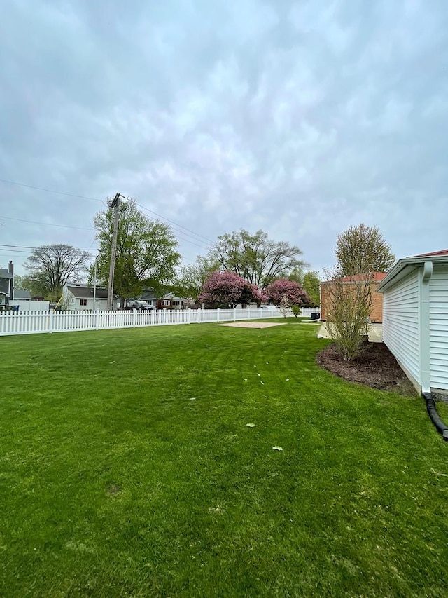 5941 W 99th St, Oak Lawn, IL 60453 - view of yard