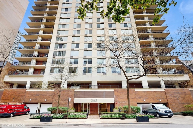 71 E Division St Unit 1801, Chicago, IL 60610 - view of apartment building / complex