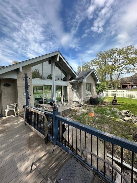 8005 W 143rd Pl, Orland Park, IL 60462 - deck with fence and a sunroom