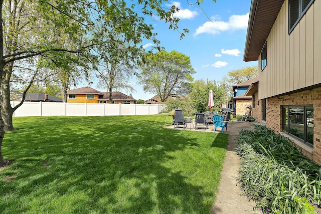 8120 Cherokee Trl, Tinley Park, IL 60477 - view of yard with a patio area