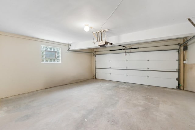 6709 W Menominee Pkwy, Palos Heights, IL 60463 - garage featuring a garage door opener