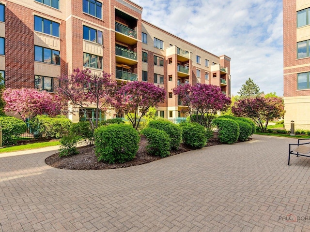 5 W Central Rd Unit 512, Mount Prospect, IL 60056 - view of apartment building / complex