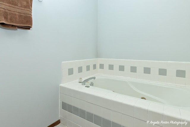 782 N Hainesville Rd, Round Lake, IL 60073 - bathroom with a bath