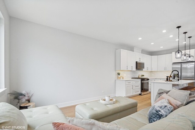 112 N Center St Unit A, Bensenville, IL 60106