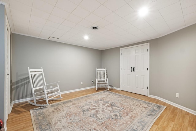 423 W Taylor St W, Dekalb, IL 60115 - living area with light wood-style flooring and baseboards