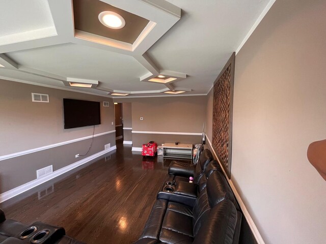 638 Paxton Ave, Calumet City, IL 60409 - cinema featuring wood finished floors and baseboards