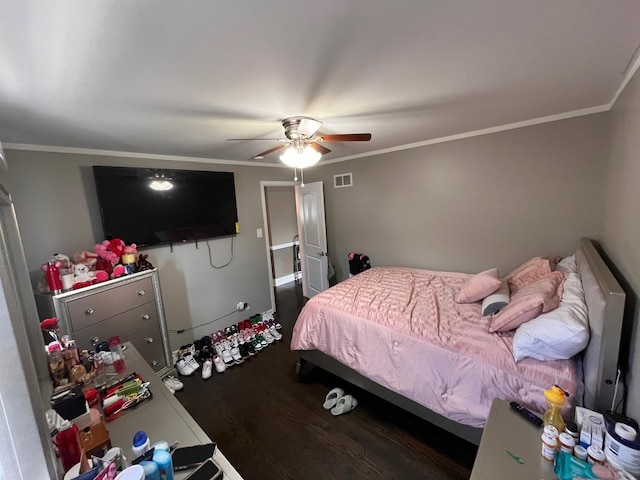 638 Paxton Ave, Calumet City, IL 60409 - bedroom with wood finished floors, ornamental molding, and a ceiling fan