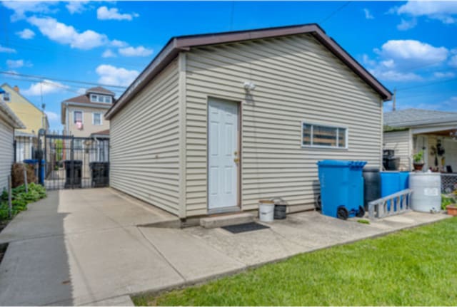 5212 S Sacramento Ave, Chicago, IL 60632 - photo 3