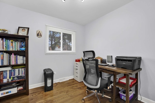 884 Arnold Ct, Des Plaines, IL 60016 - office with wood finished floors and baseboards
