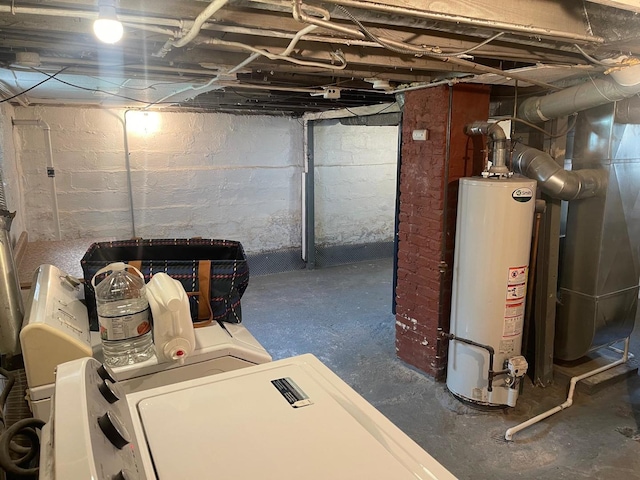 244 N 7th Ave, Kankakee, IL 60901 - unfinished below grade area with water heater