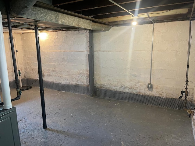 244 N 7th Ave, Kankakee, IL 60901 - view of unfinished basement