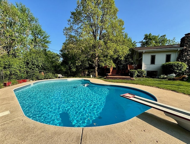 12811 S 82nd Ct, Palos Park, IL 60464 - swimming pool featuring a diving board, a wooden deck, and a lawn