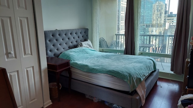 345 N La Salle Dr Unit 3305, Chicago, IL 60654 - bedroom with dark wood-style flooring