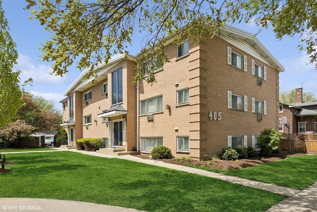 405 Wesley Ave Unit 6, Oak Park, IL 60302 - view of property with fence