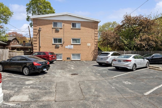 405 Wesley Ave Unit 6, Oak Park, IL 60302 - uncovered parking lot with fence