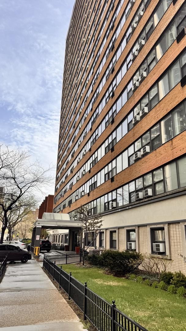 6030 N Sheridan Rd Unit 1708, Chicago, IL 60660 - photo 1