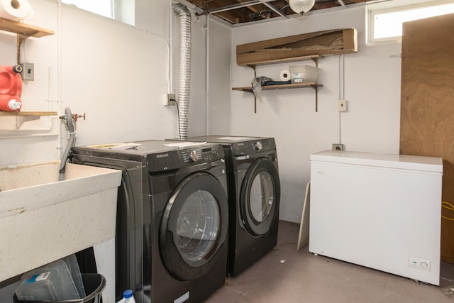 12 James Dr, Westmont, IL 60559 - laundry area featuring independent washer and dryer
