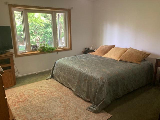 1916 Saginaw Ct, Naperville, IL 60565 - carpeted bedroom with baseboards