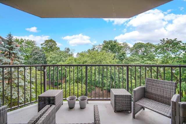 511 Aurora Ave Unit 413, Naperville, IL 60540 - view of balcony