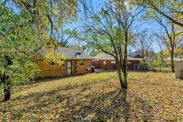 view of yard featuring fence