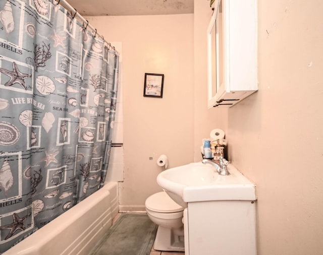 1423 Victoria Ave, North Chicago, IL 60064 - bathroom with toilet, baseboards, and shower / bath combo with shower curtain