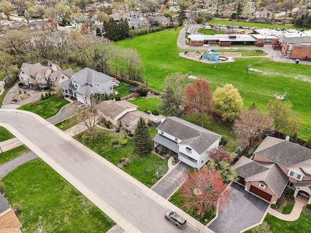 635 Ambleside Dr, Deerfield, IL 60015 - aerial view of residential area