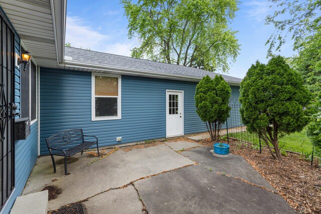 849 N Piatt St, Bement, IL 61813 - view of patio