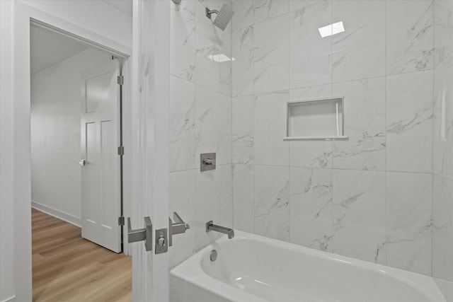 1416 3rd St, Winthrop Harbor, IL 60096 - full bath featuring wood finished floors and shower / bathtub combination