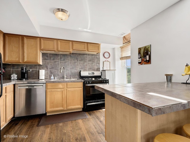 400 Mccarthy Rd Unit 416, Lemont, IL 60439 - kitchen featuring stainless steel dishwasher, black range with gas cooktop, a breakfast bar, and decorative backsplash