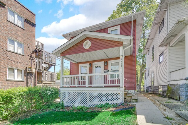 1513 Euclid Ave, Chicago Heights, IL 60411 - view of front of home featuring a porch