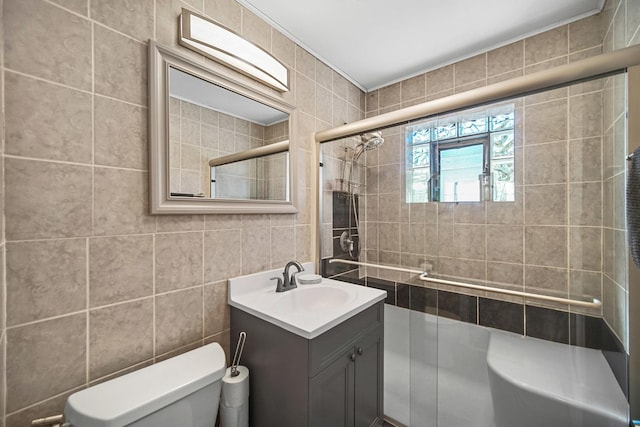 6404 W 85th Pl, Burbank, IL 60459 - full bath featuring tile walls, toilet, vanity, and tiled shower