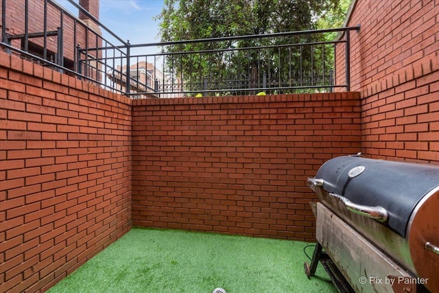 2447 W Walton St Unit 1, Chicago, IL 60622 - view of patio / terrace with grilling area