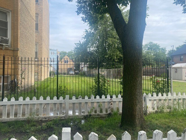 2712 W Crystal St, Chicago, IL 60622