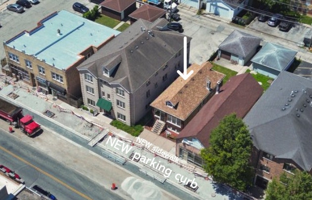 3132 Oak Park Ave, Berwyn, IL 60402 - drone / aerial view