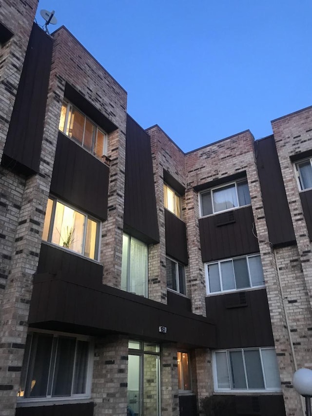86371/2 W Foster Ave Unit 1B, Chicago, IL 60656 - view of property