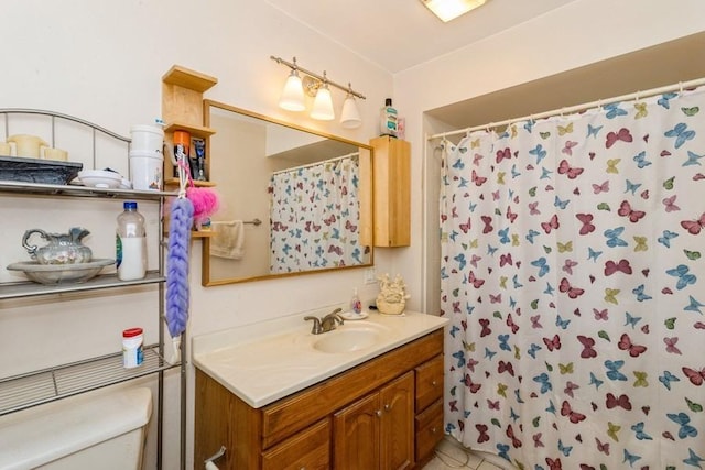 6555 W Addison St Unit A, Chicago, IL 60634 - full bathroom featuring vanity, toilet, and curtained shower