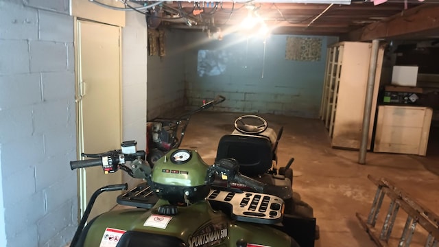 2119 E Exchange St, Crete, IL 60417 - unfinished basement with concrete block wall