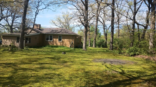 2119 E Exchange St, Crete, IL 60417 - view of grassy yard