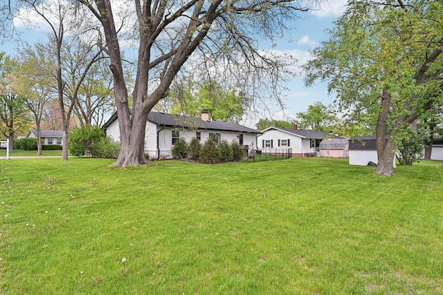 700 Delphia Ave, Elk Grove Village, IL 60007 - view of green lawn