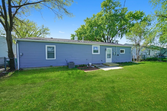 631 Fenton Ave, Romeoville, IL 60446 - view of back of property