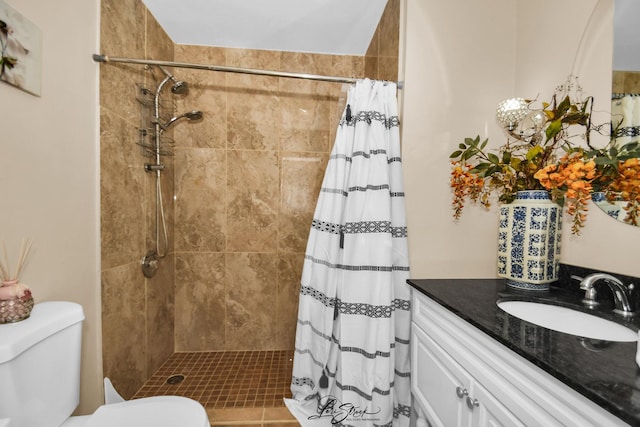 3816 N Washington St, Westmont, IL 60559 - full bath featuring a tile shower and vanity