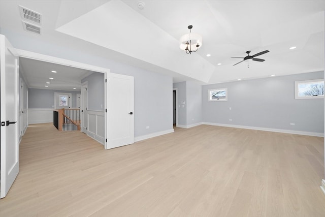 622 S Euclid Ave, Elmhurst, IL 60126 - unfurnished room featuring plenty of natural light, recessed lighting, light wood-style flooring, and ceiling fan