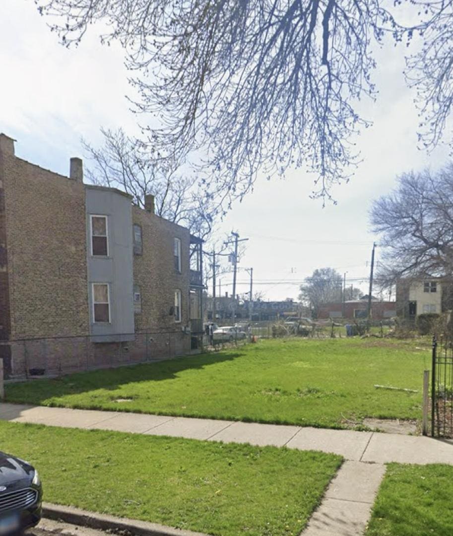 4821 W Congress Pkwy, Chicago, IL 60644