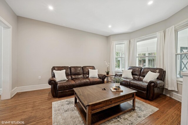 6329 N Hermitage Ave, Chicago, IL 60660 - living room featuring light wood-type flooring, recessed lighting, and baseboards
