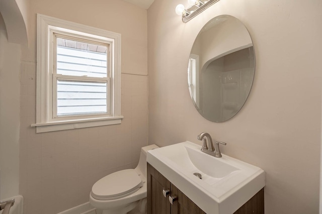 150 S 13th Ave, Maywood, IL 60153 - bathroom with toilet and vanity