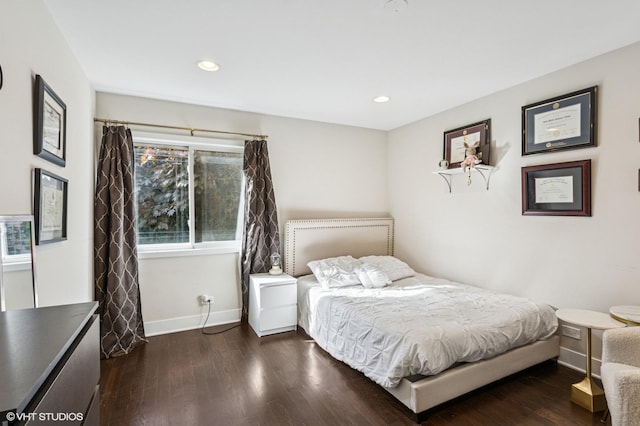 2751 Prairie Ave, Evanston, IL 60201 - bedroom featuring baseboards, wood finished floors, and recessed lighting