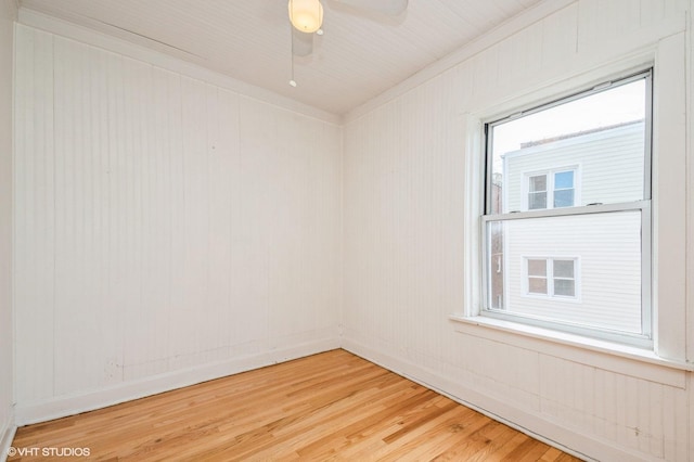 1225 W Jarvis Ave Unit 3, Chicago, IL 60626 - empty room with light wood-style flooring and a ceiling fan